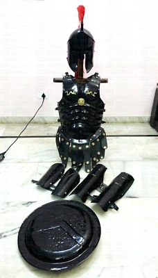 300 средневековых римских королевских спартанских шлемов со средневековым черным мышечным доспехом - Изображение 1 из 4