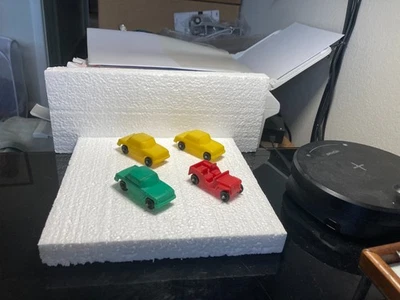 LOT OF 3 CARS AND 1 JEEP FROM A VINTAGE CHILD GUIDANCE HIGHWAY SYSTEM SET M3 - Image 1 of 2