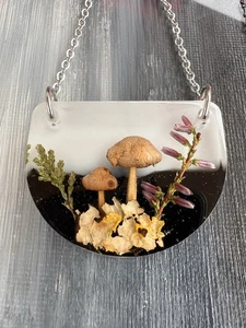 🌿Real small mushroom, forest resin necklace , New handmade unique jewelry 🌿 - Picture 1 of 6