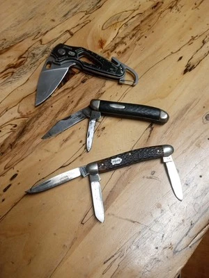 Lote de 3, Schrade Stockman, Jowika República de Irlanda, True Utility Smartknife Foto 1 de 4