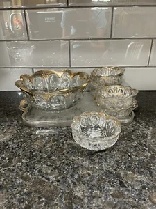 Nuevo Martinsville Hoja y Estrella Berry Bowl Set Borde Dorado 7 Piezas y Bandeja Antiguo - Imagen 1 de 24