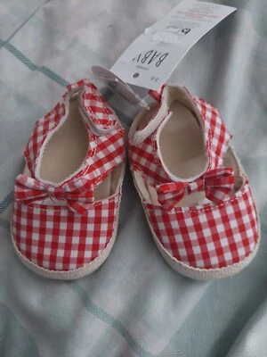 Zapatos de bebé talla 3-6 meses Foto 1 de 2