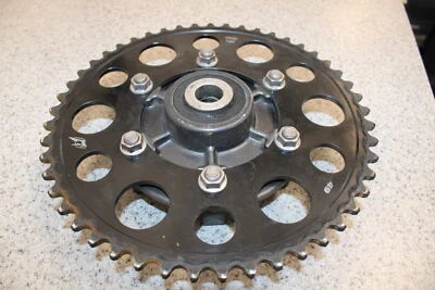 Triumph Daytona 675R 2013 ABS 49T 520 piñón trasero Foto 1 de 4