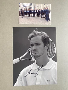 DANIIL MEDVEDEV Tennis in-person signed autographed 8x11 Photo - Picture 1 of 1