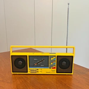 ✅ Working Vintage Yellow FM/AM Stereo Radio • Surround Sound Rocker • Retro Boom - Picture 1 of 4