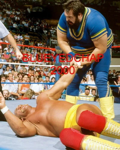 AKEEM-ONE MAN GANG VS HULK HOGAN WRESTLER  8  X 10 WRESTLING PHOTO WWF - Image 1 of 1