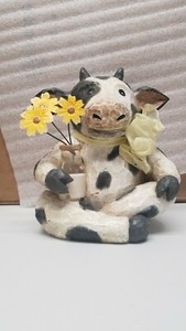 Home Trends Holstein Cow With Sunflower