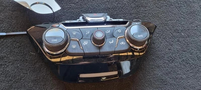 HOLDEN COMMODORE HEATER/AC CONTROLS VF, BLACK, W/ CD TYPE, 05/13-12/17 13 14 15  - image 1 of 4