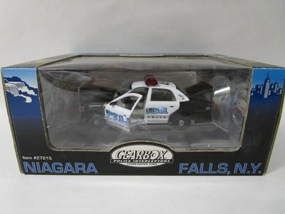 Gearbox Ford Crown Victoria Diecast 1:43 Niagra Falls New York - Image 1 of 4
