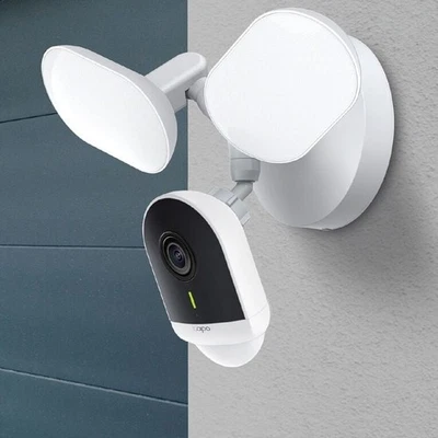 Tapo TP-Link 2K QHD Proyector Cámara Seguridad Exterior, Cableado, 2800 Lúmenes, 270° Foto 1 de 2