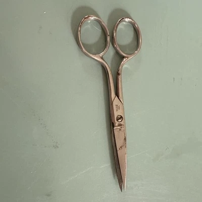 Vintage WISS Scissors #765 Sewing & Embroidery 5” Made In The USA - Image 1 of 4