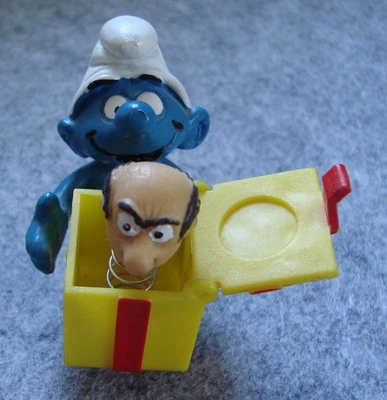 Die Schlümpfe - Schleich 40247 Schlumpf mit Gargamel im Kasten - Bild 1 von 4