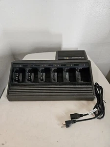 Motorola NTN1177C 6 Bank Gang Charger for Motorola JEDI Radios HT1000 MTS2000 - Picture 1 of 4