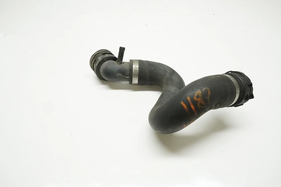 Manguera de radiador superior Audi Q7 2010-2015 7L8122101D Audi Q7 Foto 1 de 3