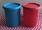 Tupperware Set of 2 One Touch Canisters Blue & Red w/ Matching Seal 5 Cups 'A'