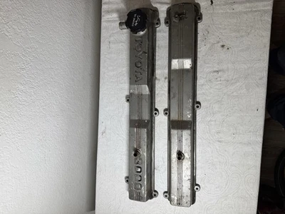 Toyota Supra 1987 7mge cubiertas de válvula Foto 1 de 2