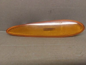01 Nissan Maxima Right Front Side Marker Light - Picture 1 of 3