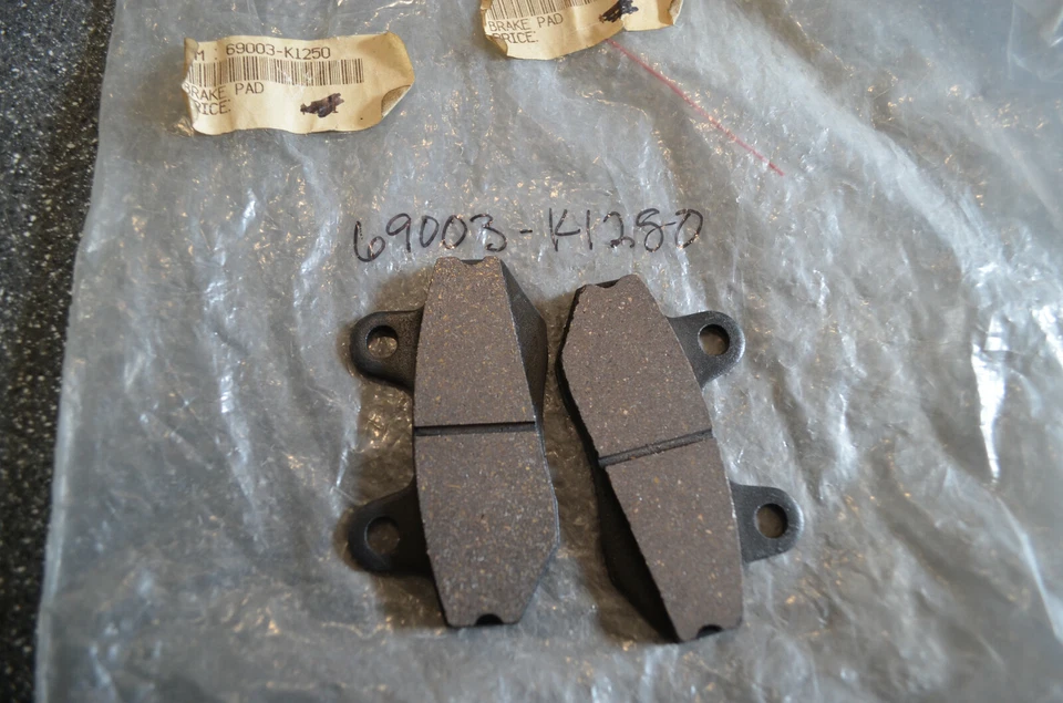 Juego de pastillas de freno OEM UNITED MOTORS #69003-K1250 2004 DTF 150  Foto 1 de 1