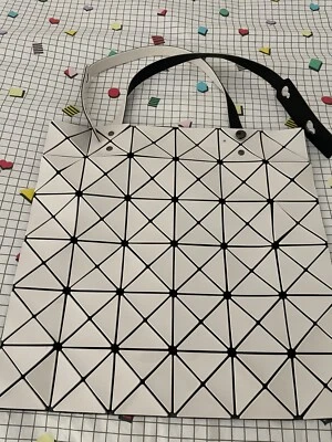 Bolso de Hombro BAO BAO ISSEY MIYAKE Prisma PVC en Blanco Foto 1 de 4