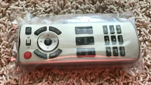 Telecomando intrattenimento sedile posteriore OEM 15-21 Toyota Land Cruiser 86170-60150 - Foto 1 di 3