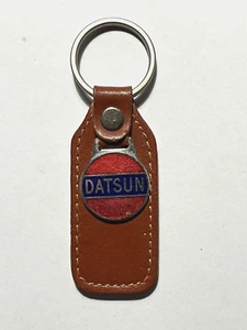 Llavero Llavero Vintage Japón Datsun Raro Coche Coches Clásicos Hecho en Inglaterra #K6 - Imagen 1 de 8