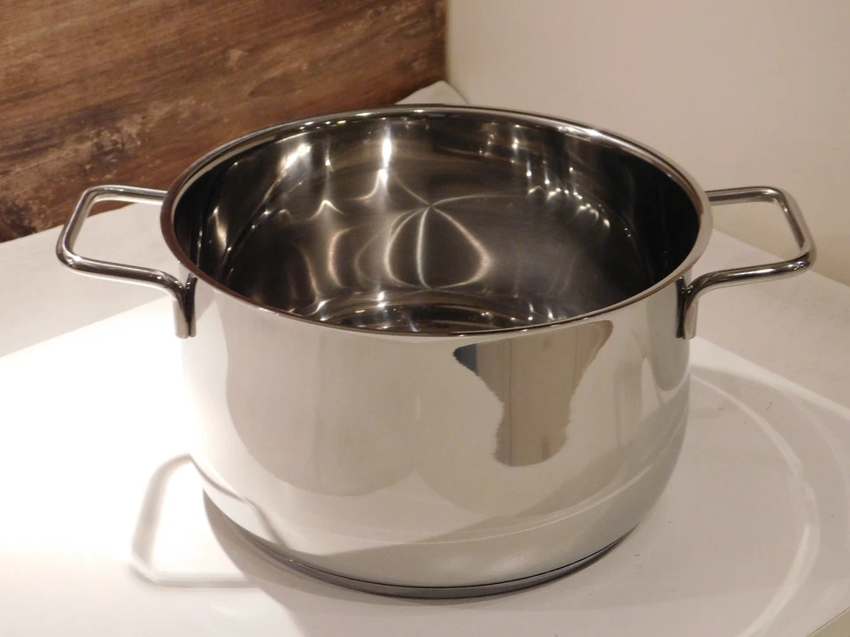 WMF Kochtopf Diadem Plus ohne Deckel 20 cm 3,7 Liter Topf 0734216040 Fleischtopf - Bild 1 von 1