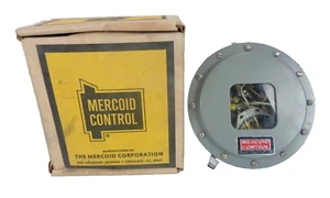 MERCOID CONTROL SWITCH DA 33-153 R3A RANGE 0-20 PSIG FACTORY NEW ORIGINAL BOX - Picture 1 of 5