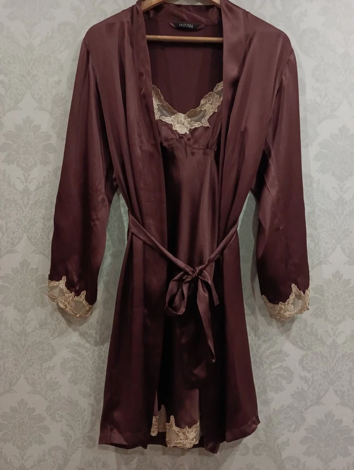La Senza Sexy Lace and Silk Kimono Lingerie Robe and nightgown - Image 1 of 4