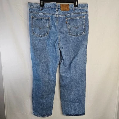 Jeans Levi's 540 vintage años 80 para hombre 38x30 azul denim con lengüeta de cuero hechos en EE. UU. Foto 1 de 4