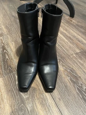 Botas negras para mujer Liz Claiborne 7 1/2 medianas. Muy buen estado Foto 1 de 4