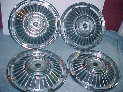 Chevrolet GM 1964 Chevelle Malibu JUEGO 14" tapacubos cubiertas de rueda sin plato para perros Foto 1 de 4