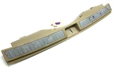 Mercedes GL450 2013-2019 maletero trasero umbral placa de desgaste cubierta moldura fabricante de equipos originales. Foto 1 de 4