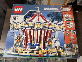 Lego Grand Carousel 10196 - NEW - Opened box