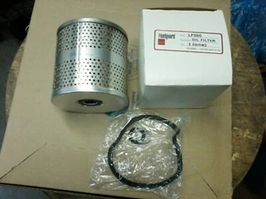 New NOS IN FACTORY PACKAGE Fleetguard LF-550 Oil Filter INCLUDES GASKET& WASHER - Bild 1 von 1