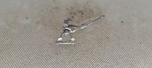 28mm Retro Warhammer - Ork w/ Rocket - Picture 1 of 3