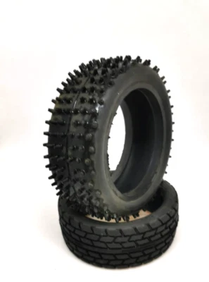 2 ruote DIVERSI PER auto a motore scoppio MANTUA MODEL SCALA 1:8 (SENZA SCATOLA) - Immagine 1 di 2