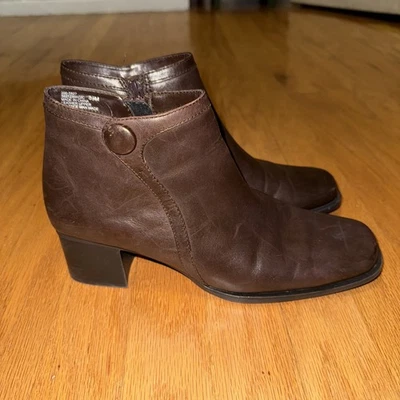 White Mountain Brown Leather Block Heel Square Toe Ankle Boot Sz Womens 8.5 M - Image 1 of 4