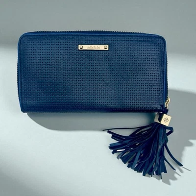 Cartera sin asas Stella & Dot de cuero genuino con cremallera para teléfono celular tejida negra Foto 1 de 4