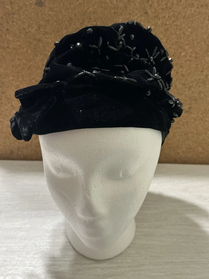 SOMBRERO VINTAGE MARCELLE ORIGINAL AÑOS 50 MEDIADOS DE SIGLO MUJER DISEÑO CUENTAS NEGRO Foto 1 de 4
