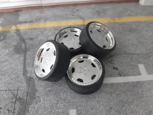 SD Felgen 18 Zoll AMG Style silber-chrom 33mm 1:18 Modellauto Tuning - Picture 1 of 4