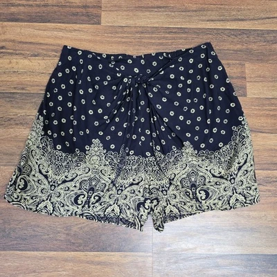 Pantalones Cortos Hei Hei Anthropologie Medianos Cachemira Floral Lunares Torcidos Frontal Mezcla de Lino Foto 1 de 4