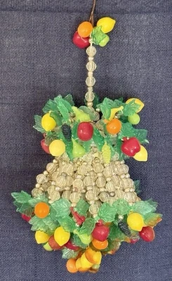 Lámpara de araña de frutas vintage de los años 50 con cuentas a mano adorno de Navidad Foto 1 de 4