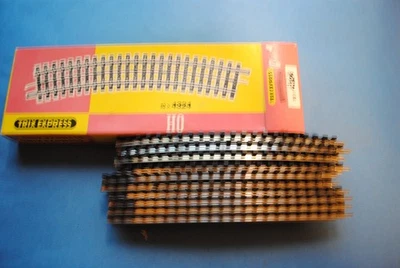 Trix-Express     10  Stück  gebogene Gleise  Radius  2     Nr.  34324  sehr gut - Bild 1 von 2