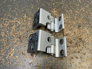 00-06 BMW x5 E53 rear back left driver door hinge hinges upper / lower - Picture 1 of 2