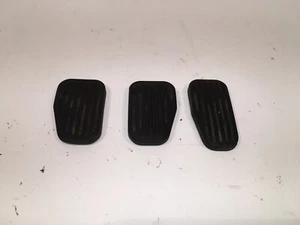 Volvo 850 C/S/V70 P80/p2 Pedal Rubber Set Throttle, Brake And Clutch - Picture 1 of 12