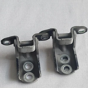 2008-2015 NISSAN ROGUE SELECT FRONTLEFT DRIVER DOOR HINGES BLACK OEM - Picture 1 of 6