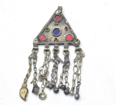 Colgante de cristal Kuchi de plata de Oriente Medio Foto 1 de 2