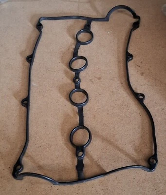 MAZDA 323 BA PROTEGE ASTINA 1.6 1.6L CYLINDER HEAD VALVE COVER GASKET GENUINE - image 1 of 4