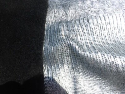 Piel de oveja piel de oveja piel de oveja felpa negra pelo corto con espalda de cocodrilo plateado Foto 1 de 4