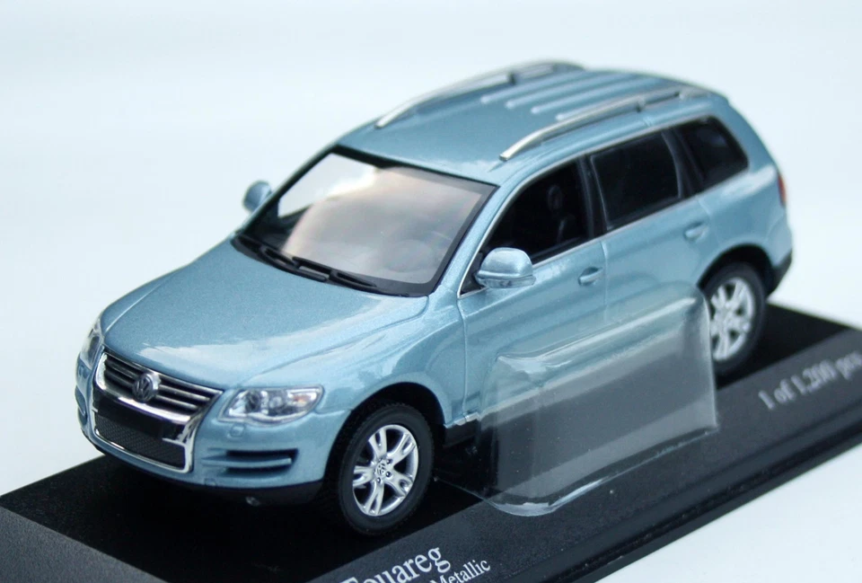 400056000 Minichamps VW Touareg 2006 Argento - 1 43
